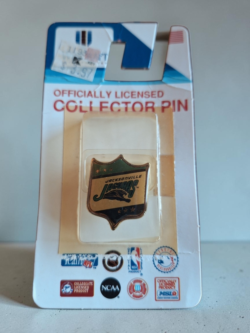 Vintage Wincraft Jacksonville Jaguars Collector Pin 1993!